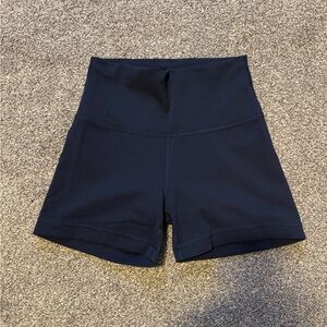 Lululemon Wunder Train Contour Fit High Rise Short 4”